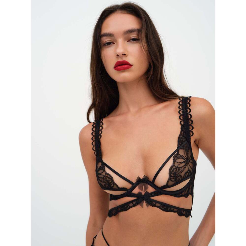 Swirly Floral Embroidered Bra